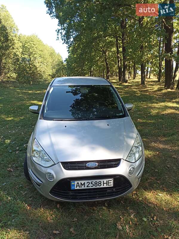 Ford S-Max 2013