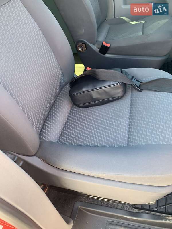 Volkswagen Transporter 2010