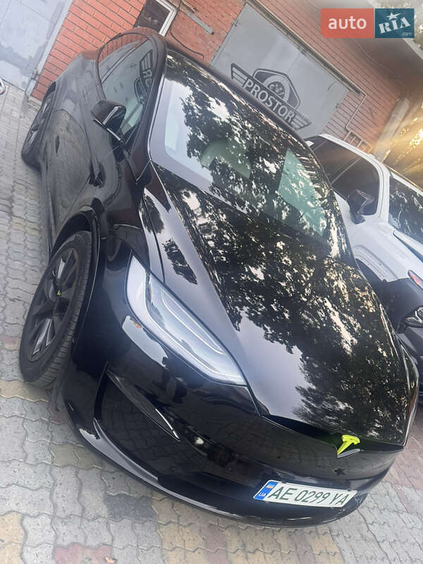 Tesla Model X 2022