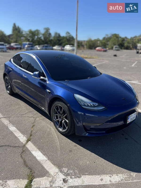 Tesla-10