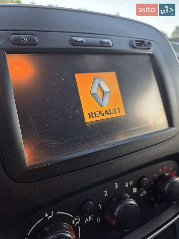 Renault-15