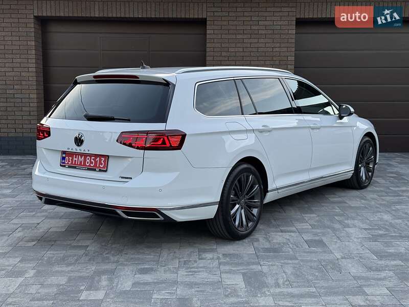 Volkswagen Passat 2021