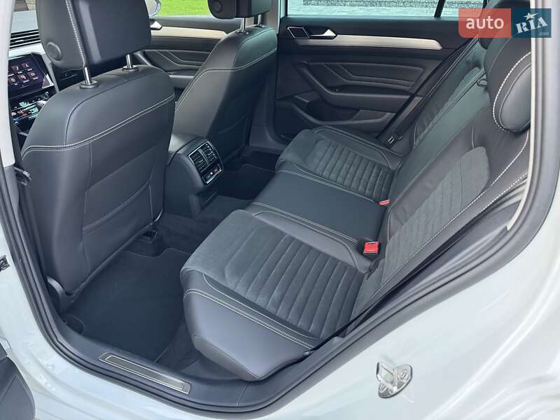 Volkswagen Passat 2021