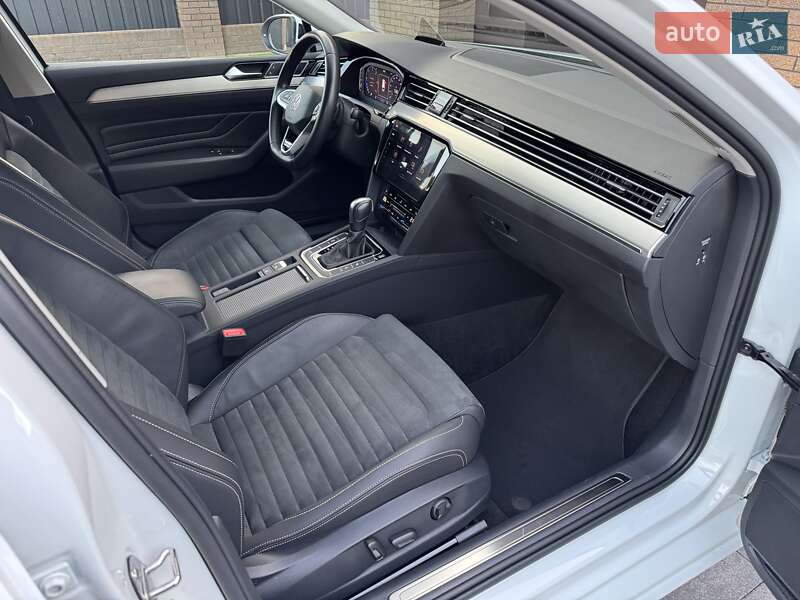 Volkswagen Passat 2021