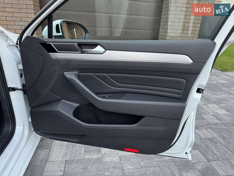 Volkswagen Passat 2021