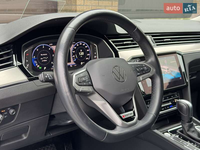 Volkswagen Passat 2021