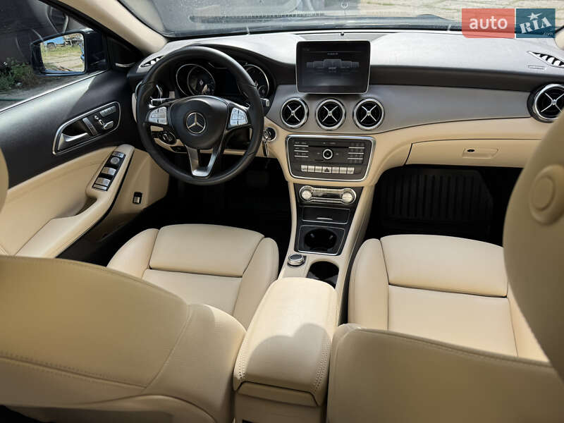 Mercedes-Benz GLA-Class 2017