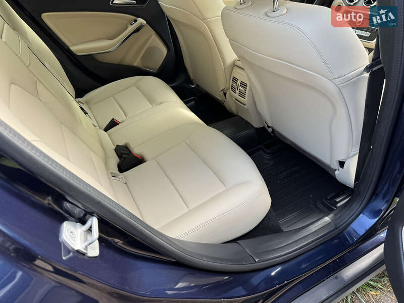 Mercedes-Benz GLA-Class 2017