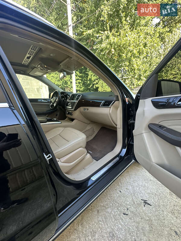 Mercedes-Benz M-Class 2013