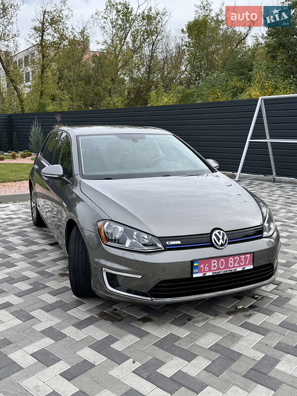 Volkswagen e-Golf 2016