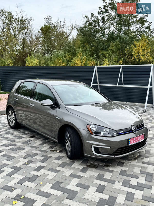 Volkswagen e-Golf 2016