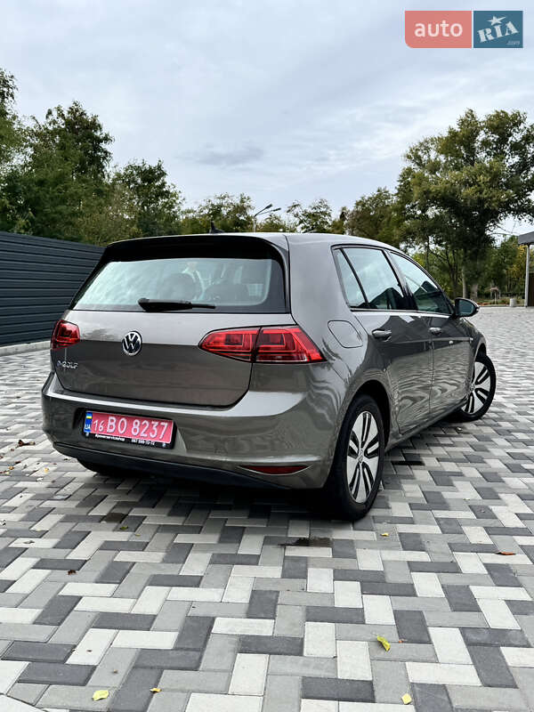 Volkswagen e-Golf 2016