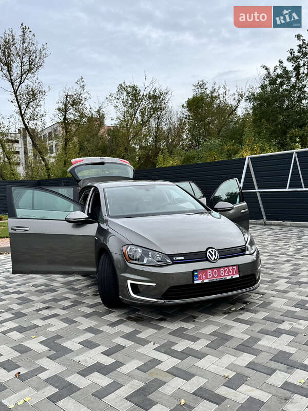 Volkswagen e-Golf 2016