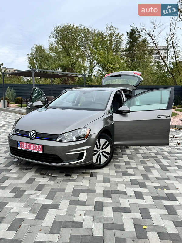 Volkswagen e-Golf 2016