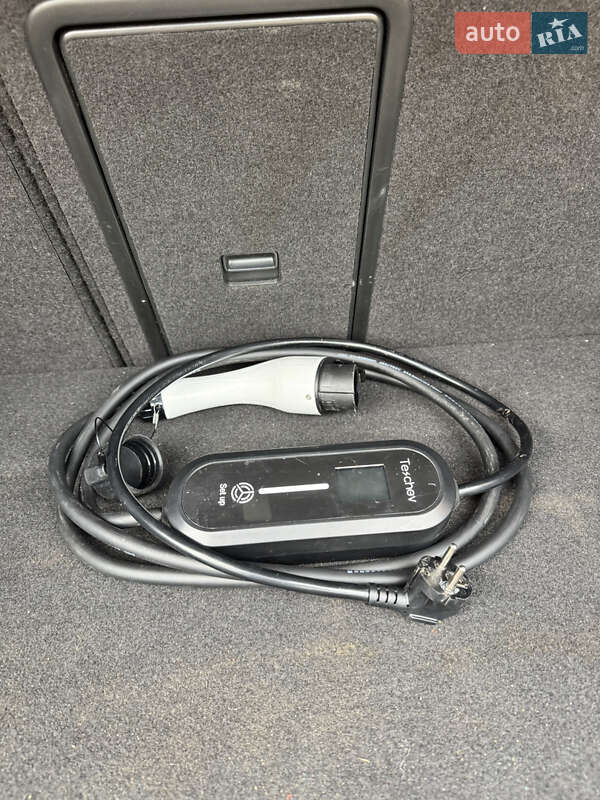 Volkswagen e-Golf 2016