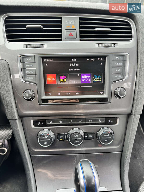 Volkswagen e-Golf 2016