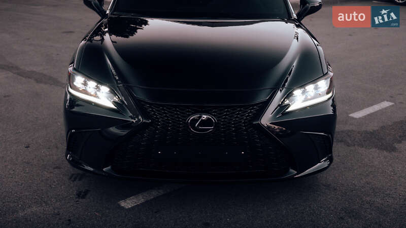 Lexus-8