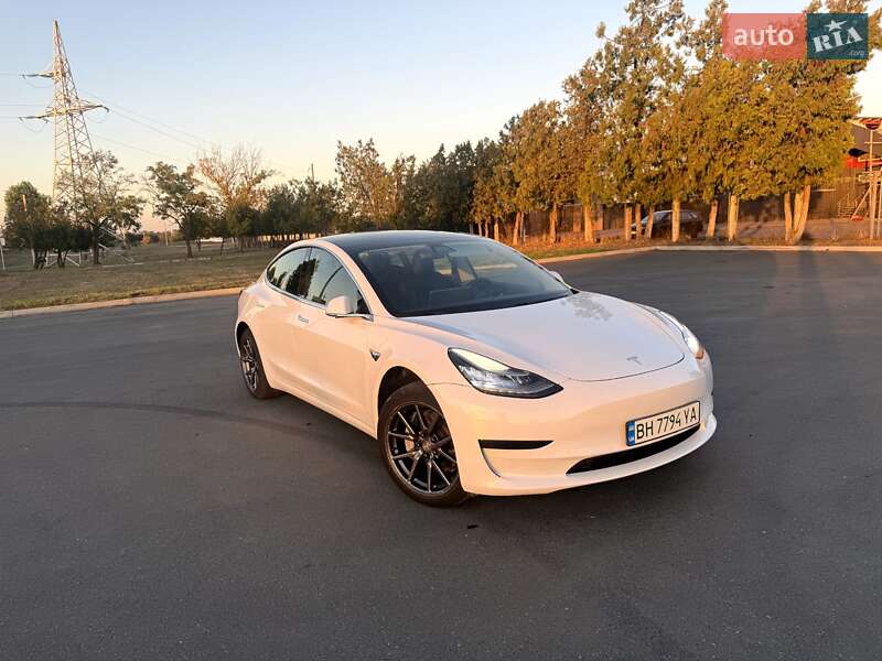 Tesla-10