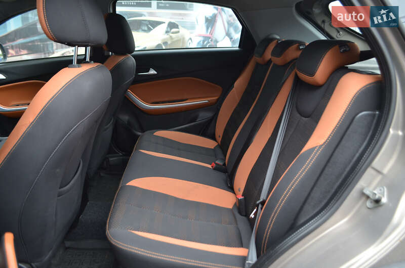 Chery-10