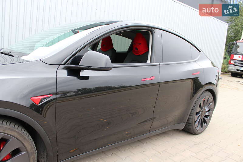 Tesla-3