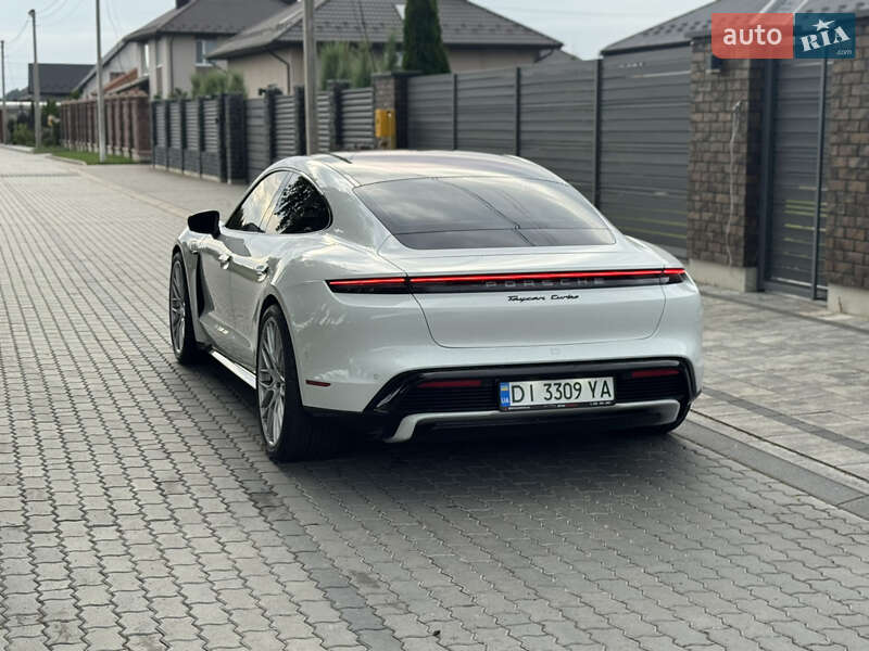 Porsche Taycan 2020