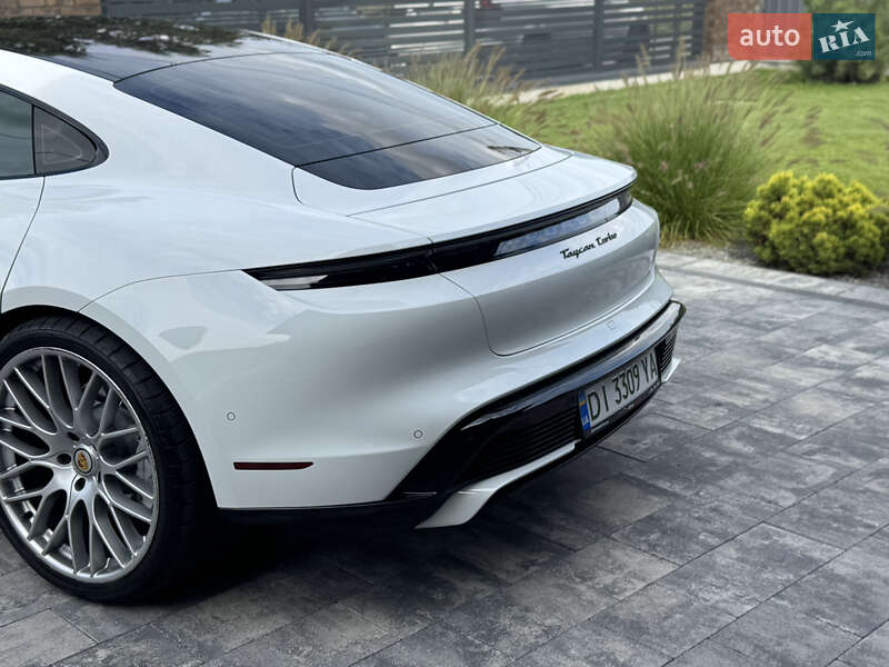 Porsche Taycan 2020