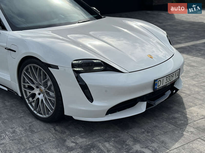 Porsche Taycan 2020