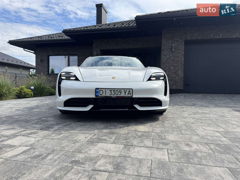 Porsche Taycan 2020