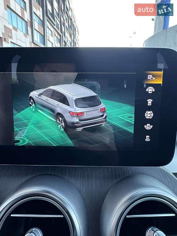 Mercedes-Benz GLC-Class 2020