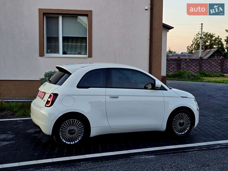 Fiat 500e 2023