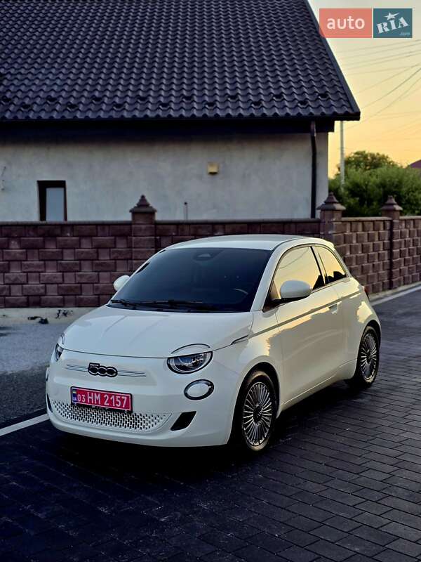 Fiat 500e 2023