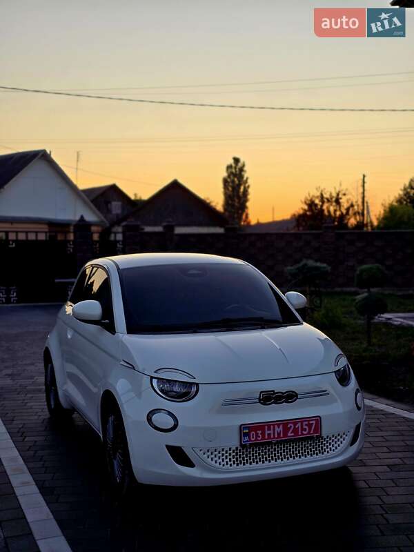 Fiat 500e 2023