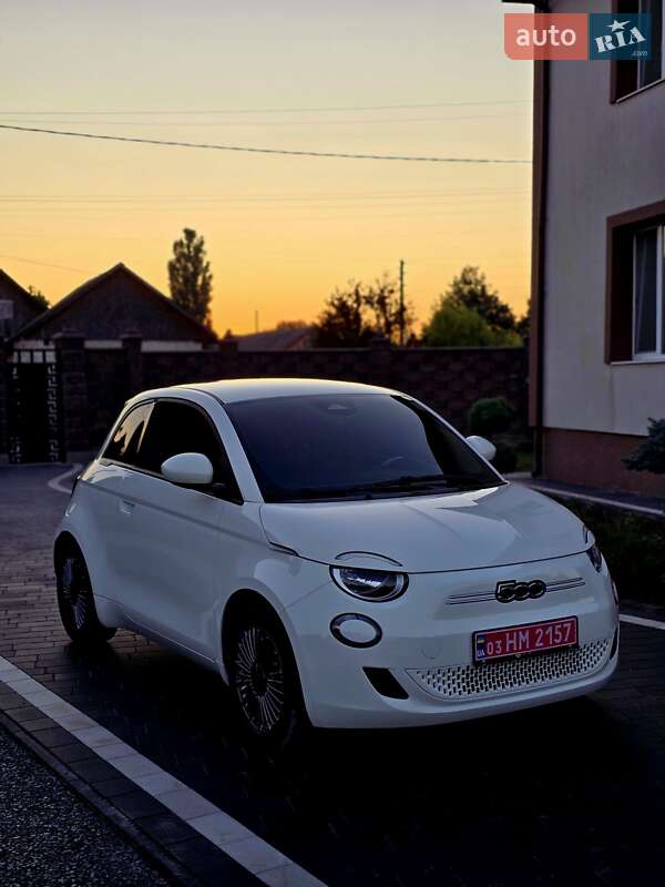 Fiat 500e 2023