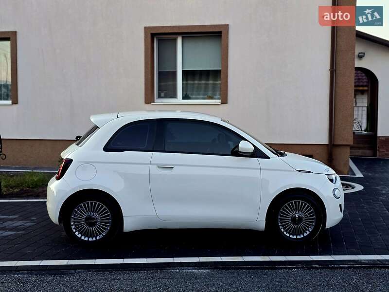 Fiat 500e 2023