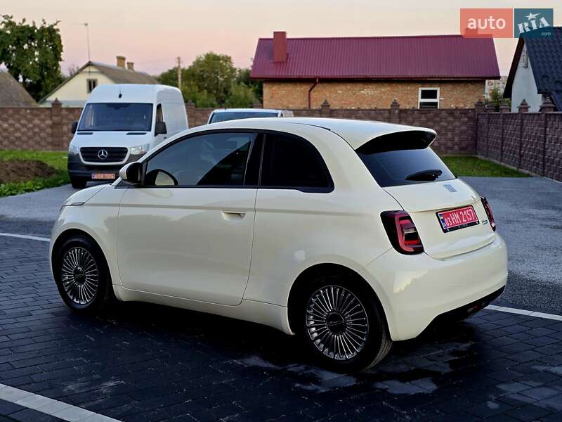 Fiat 500e 2023