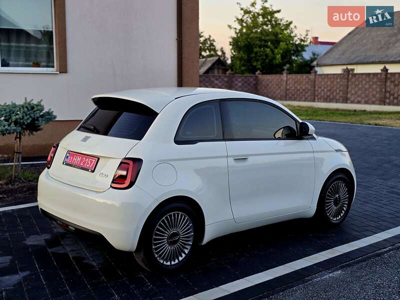 Fiat 500e 2023