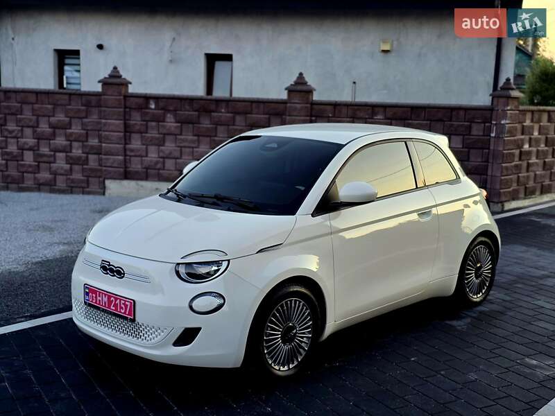 Fiat 500e 2023