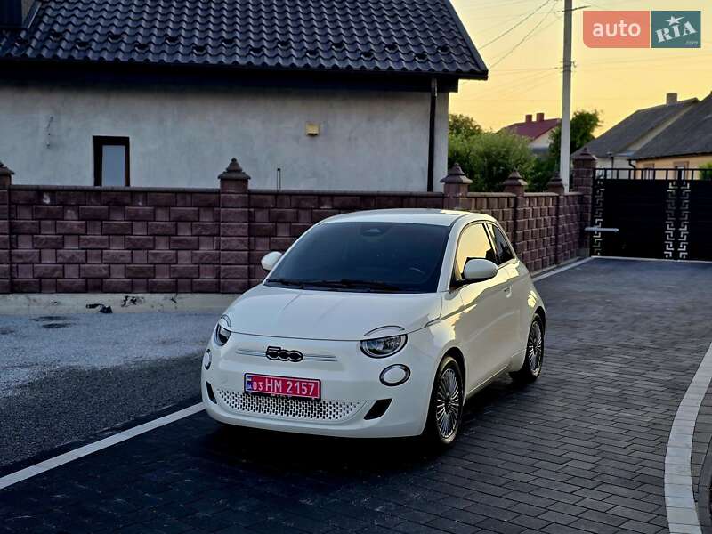 Fiat 500e 2023