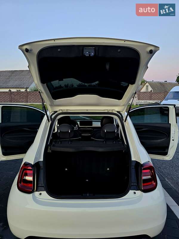 Fiat 500e 2023