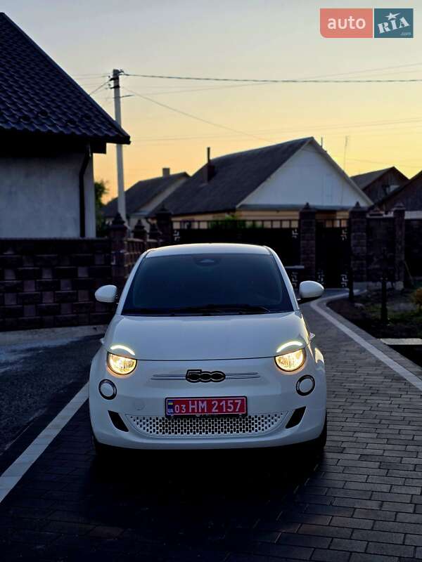 Fiat 500e 2023