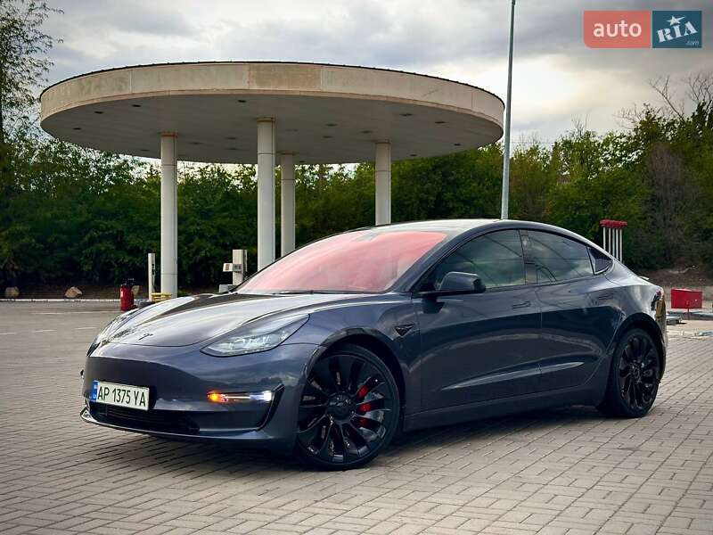 Tesla-3