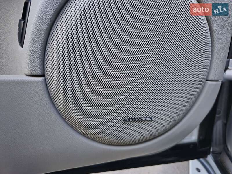 Mercedes-Benz M-Class 2011