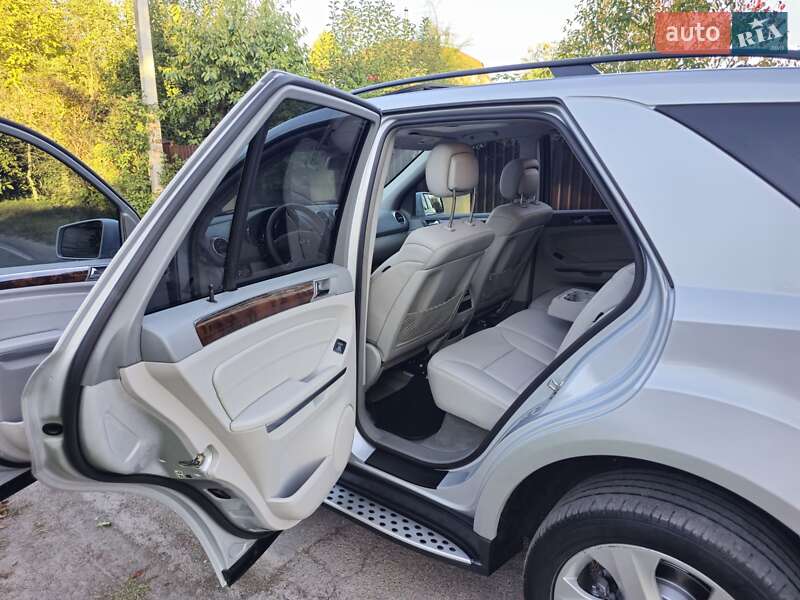 Mercedes-Benz M-Class 2011