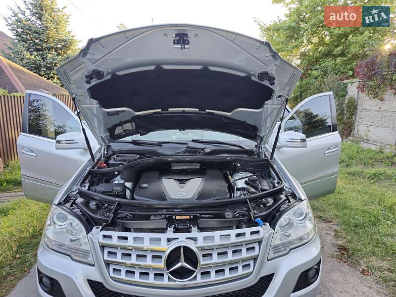 Mercedes-Benz M-Class 2011