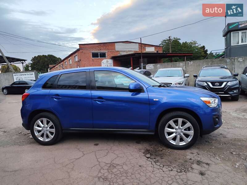 Mitsubishi Outlander Sport 2015