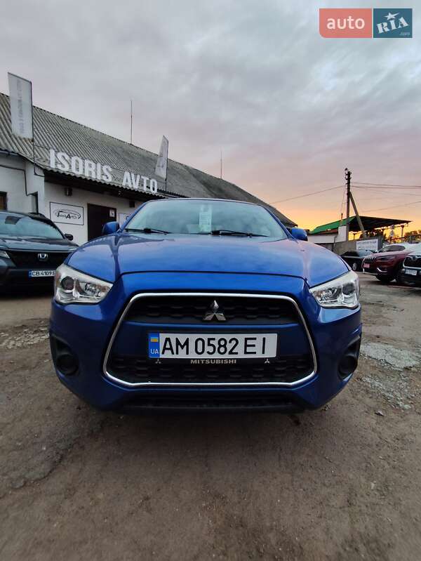 Mitsubishi Outlander Sport 2015