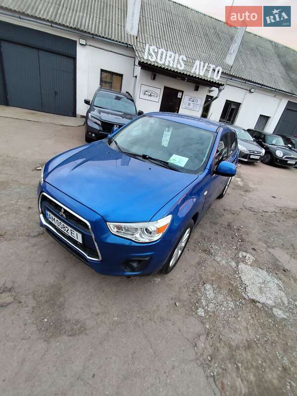 Mitsubishi Outlander Sport 2015