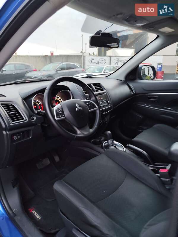 Mitsubishi Outlander Sport 2015