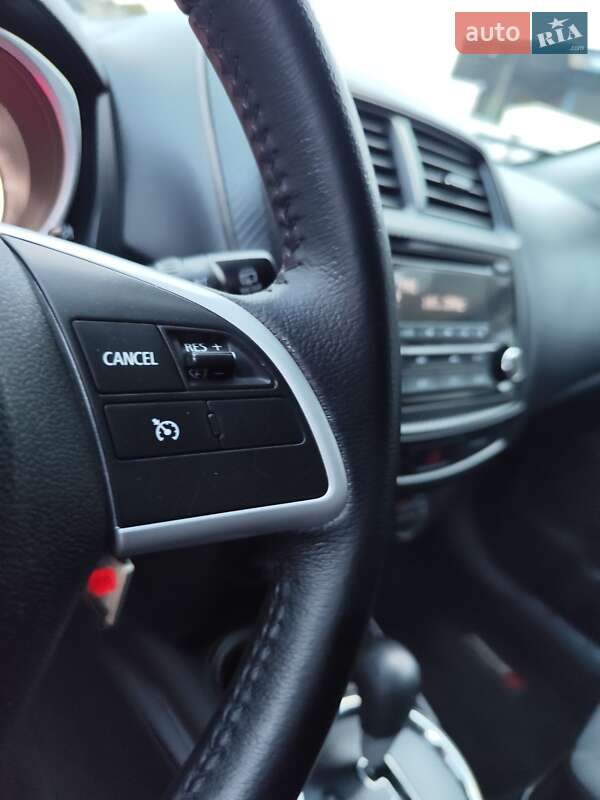 Mitsubishi Outlander Sport 2015