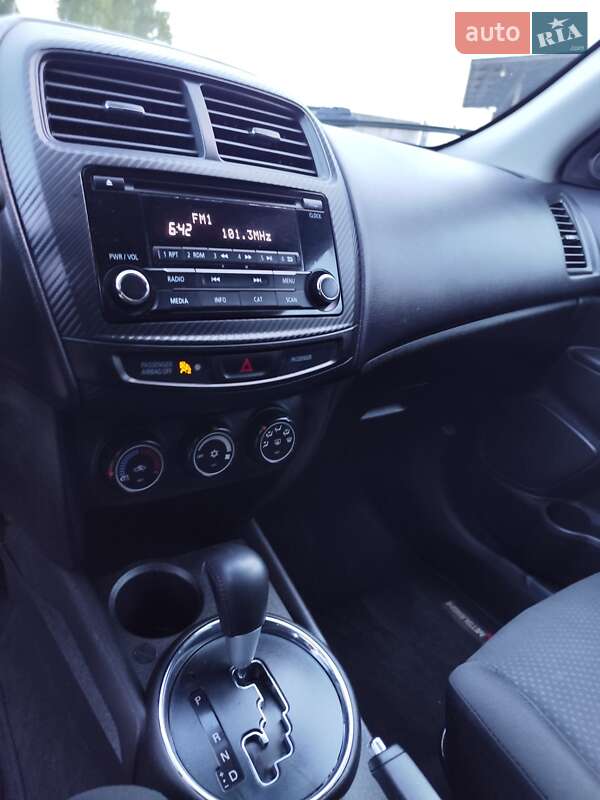 Mitsubishi Outlander Sport 2015